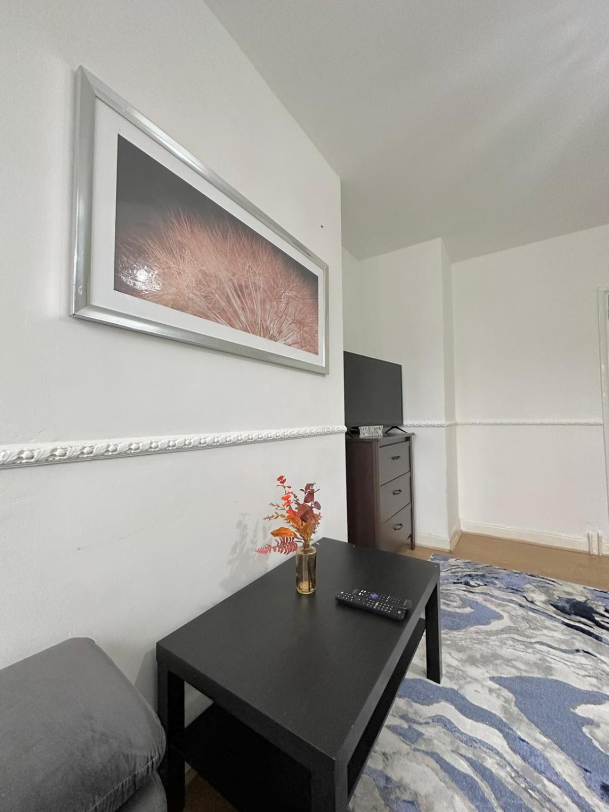 2 Bedroom Flat, 2 Minutes Walk To Bethnalgreen Station, Central London Exterior photo