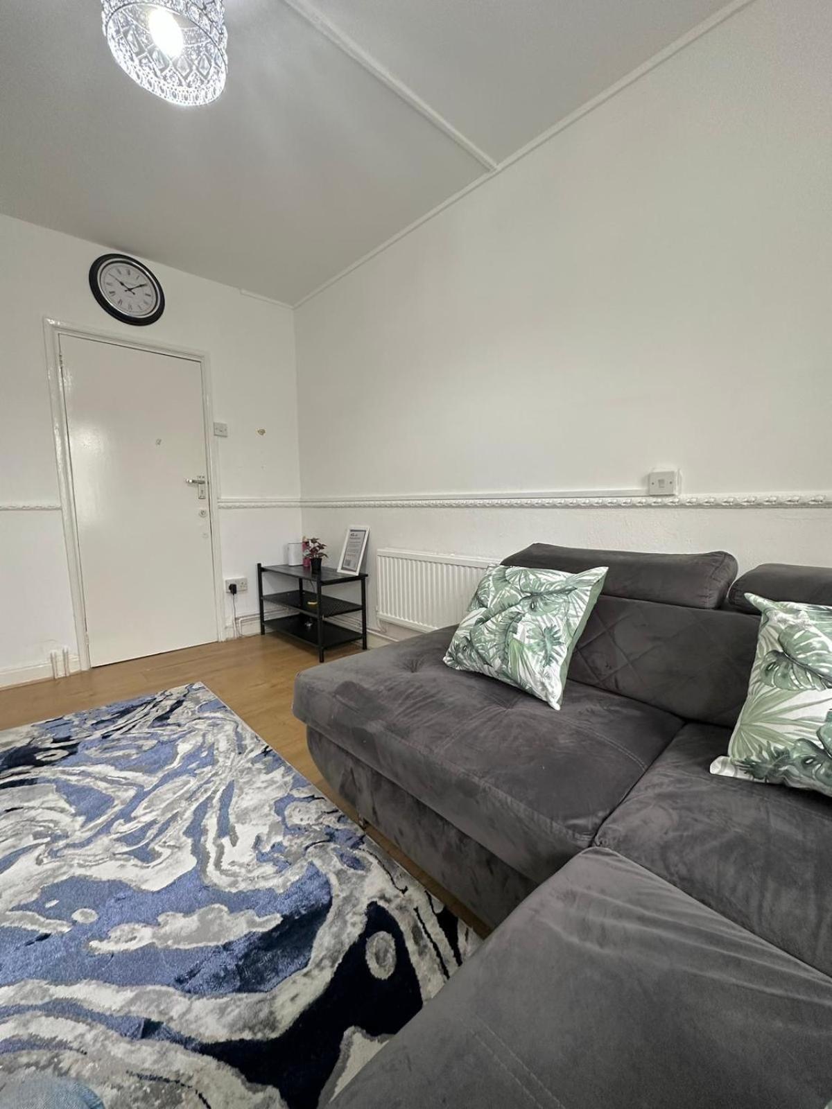 2 Bedroom Flat, 2 Minutes Walk To Bethnalgreen Station, Central London Exterior photo
