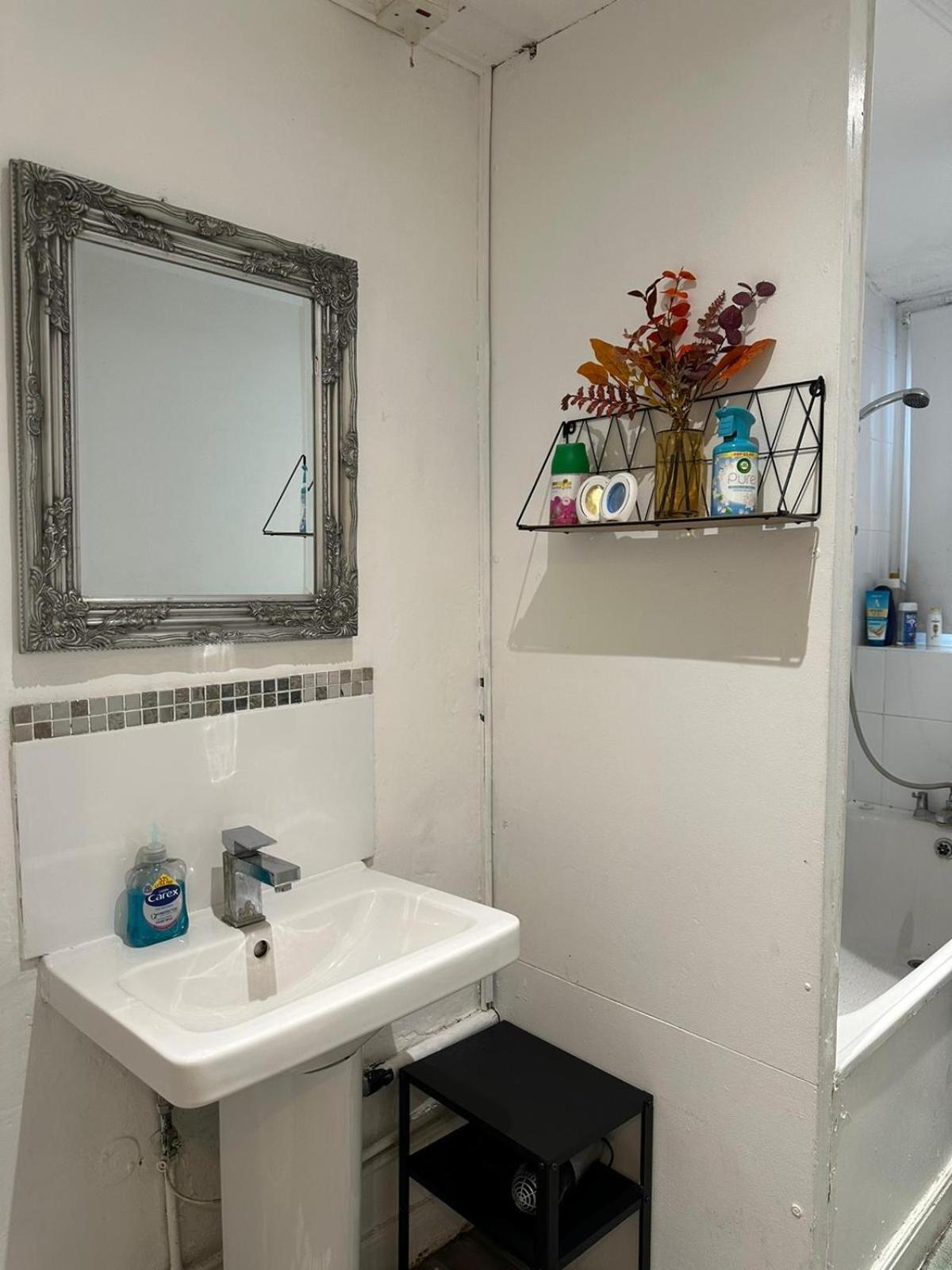 2 Bedroom Flat, 2 Minutes Walk To Bethnalgreen Station, Central London Exterior photo